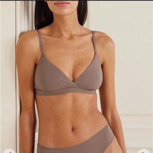 NWT SKIMS Fits Everybody Crossover Bralette UMBER